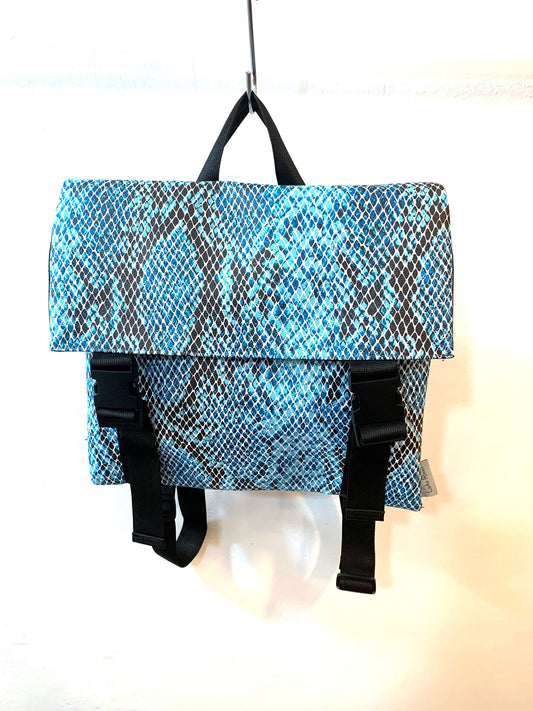 תיק גב מרובע בינוני -ANIMAL PRINT |SIZE M- KAVIIM תיק גב|