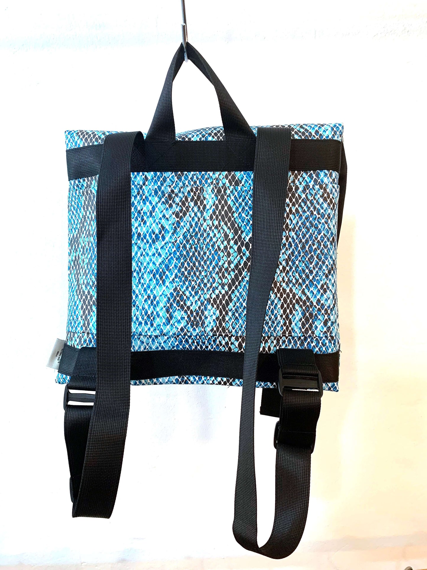 תיק גב מרובע בינוני -ANIMAL PRINT |SIZE M- KAVIIM תיק גב|