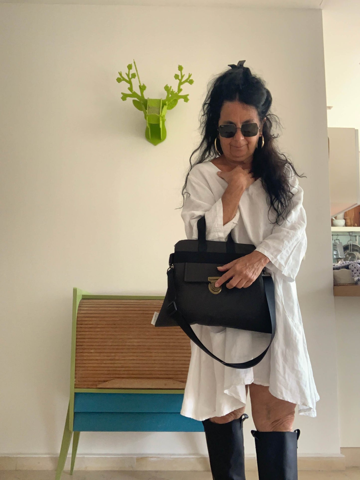 תיק פורטפוליו - גודל בנוני- צבע כתום