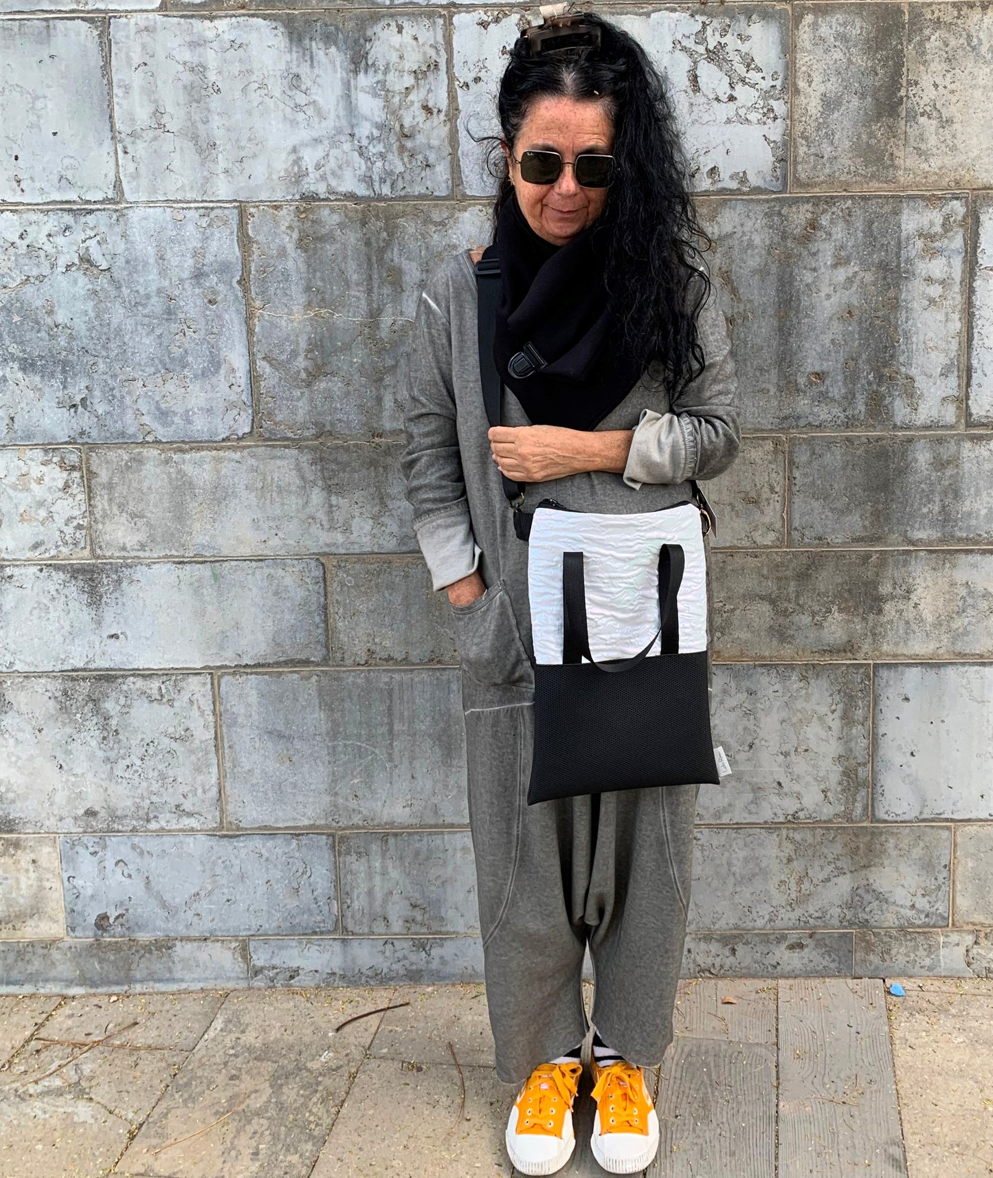 TYVEK & שחור | BICOLOR SIZE M| תיק צד