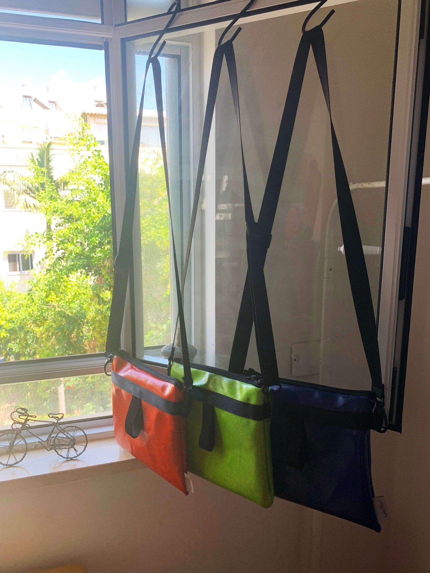 תיק קטן מרובע עם רוכסן - כתום