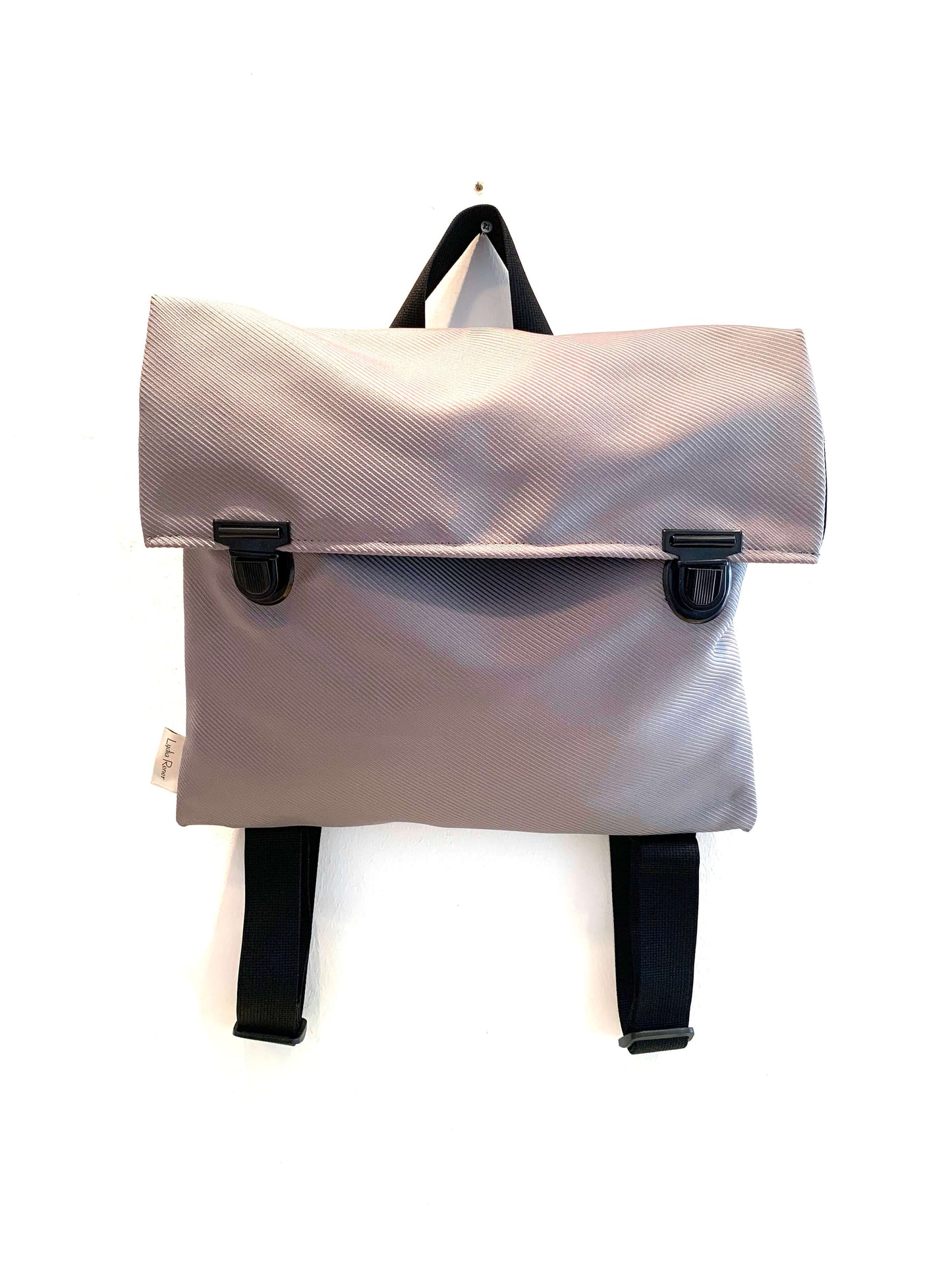 שחור - |SIZE M- תיק גב מלבני לרוחב|