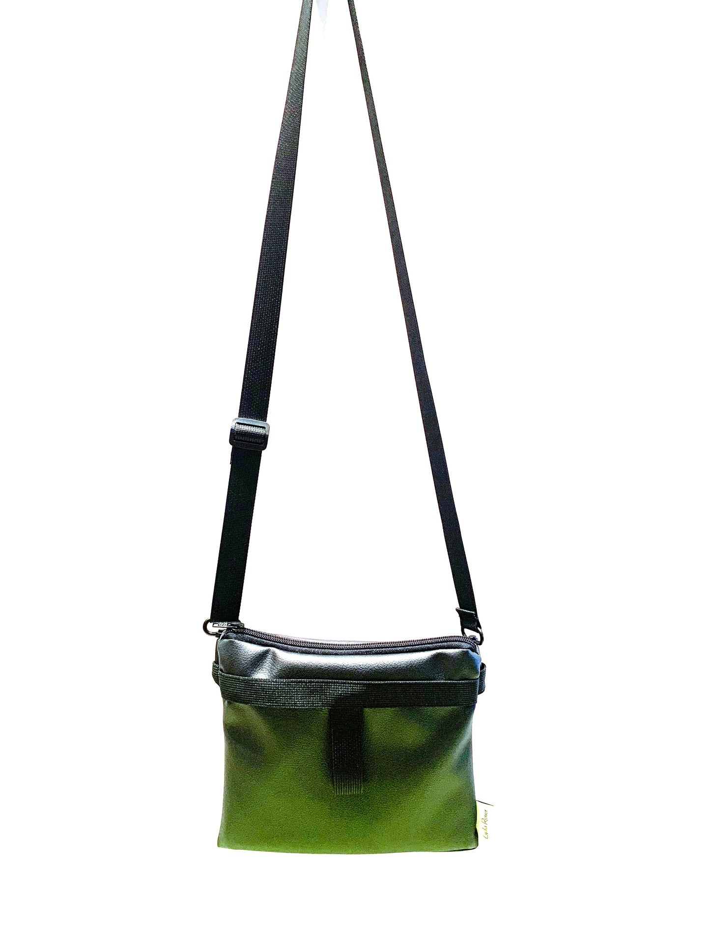 תיק קטן מרובע עם רוכסן- שחור