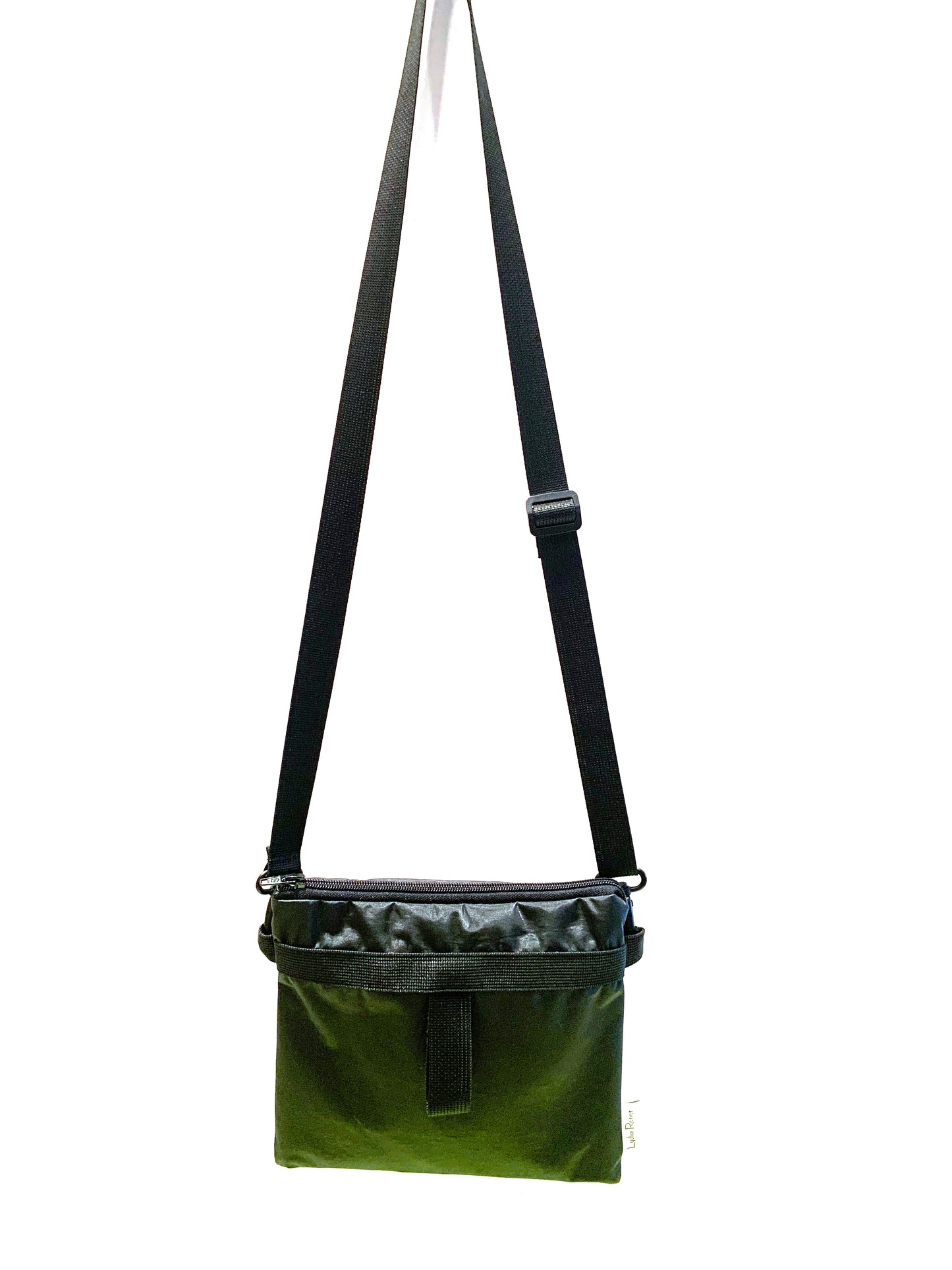 תיק קטן מרובע עם רוכסן- שחור